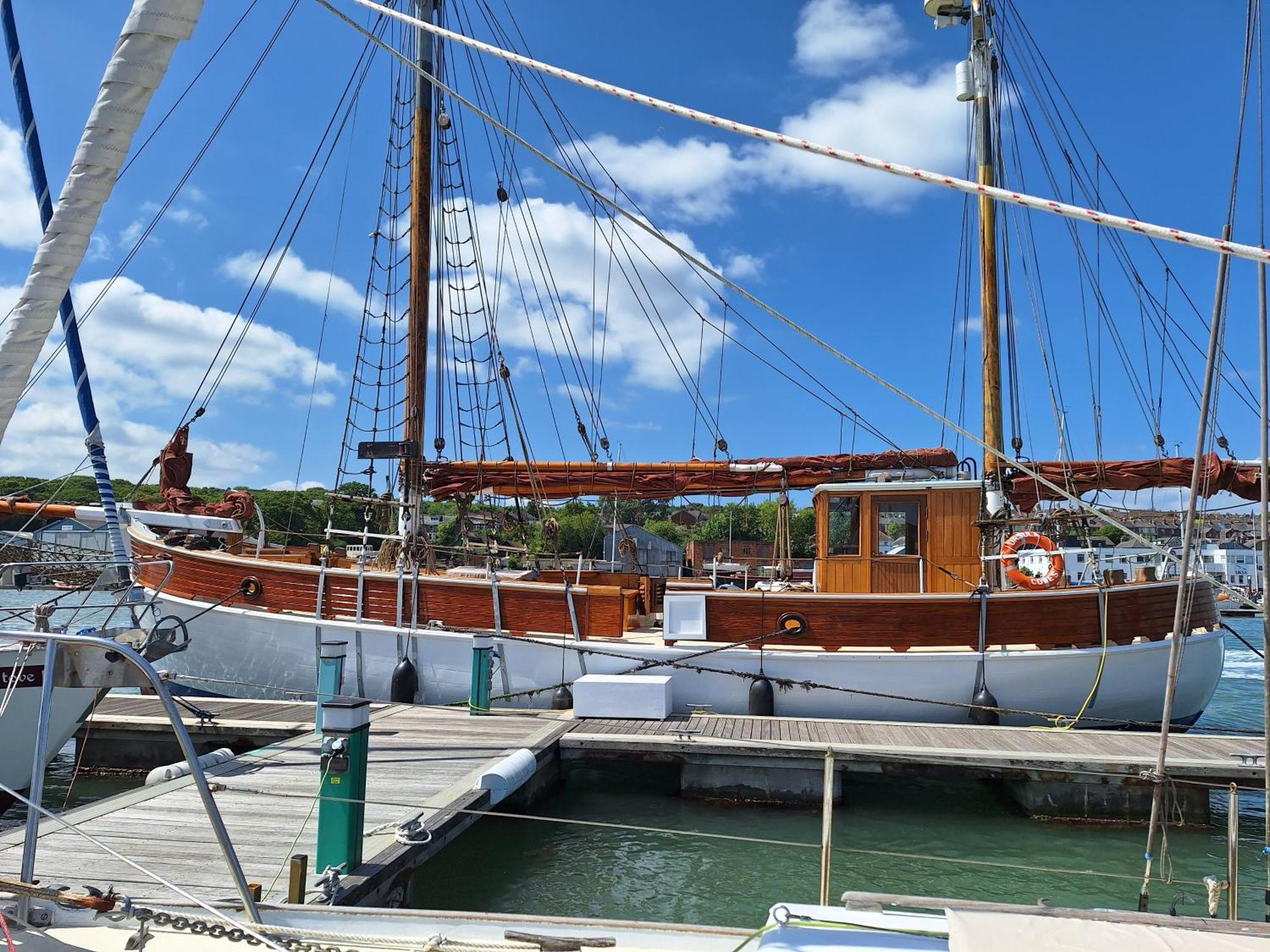 Historic Wooden Ship 'Ursula' إيست كاوز المظهر الخارجي الصورة