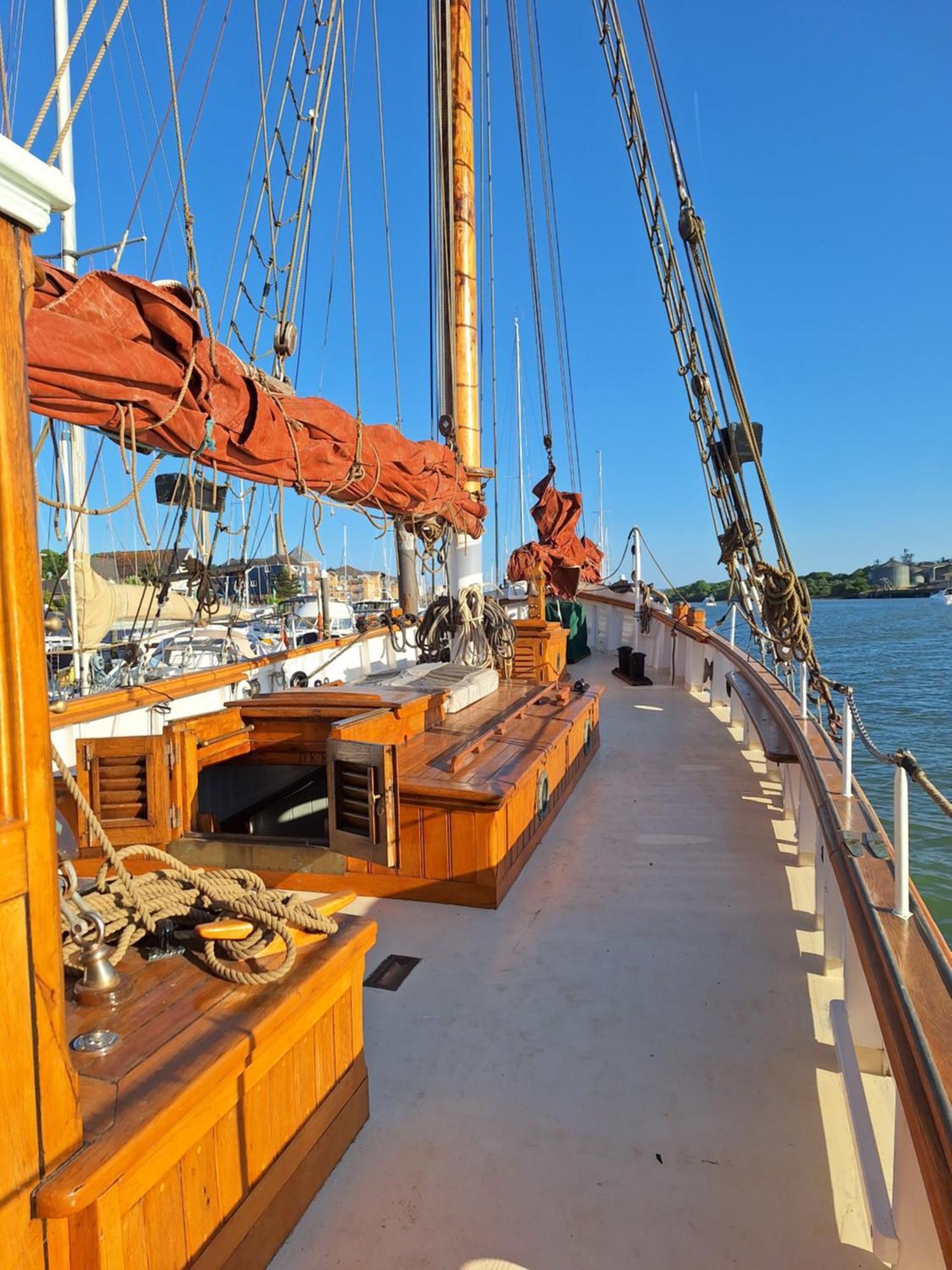 Historic Wooden Ship 'Ursula' إيست كاوز المظهر الخارجي الصورة